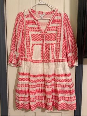 Crown & Ivy Pink Geometric Tiered Tunic Dress
